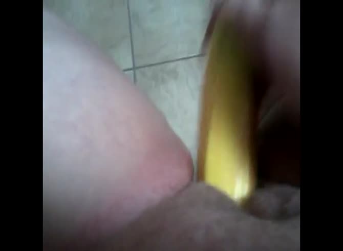 Video :Big banana got used as sex toy by nasty bitch